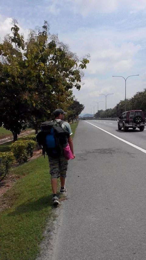 Hitchhiking Tips: Hitchhiking Guide to Travel Without Money 2 hitchhiking tips, hitchhiking guide
