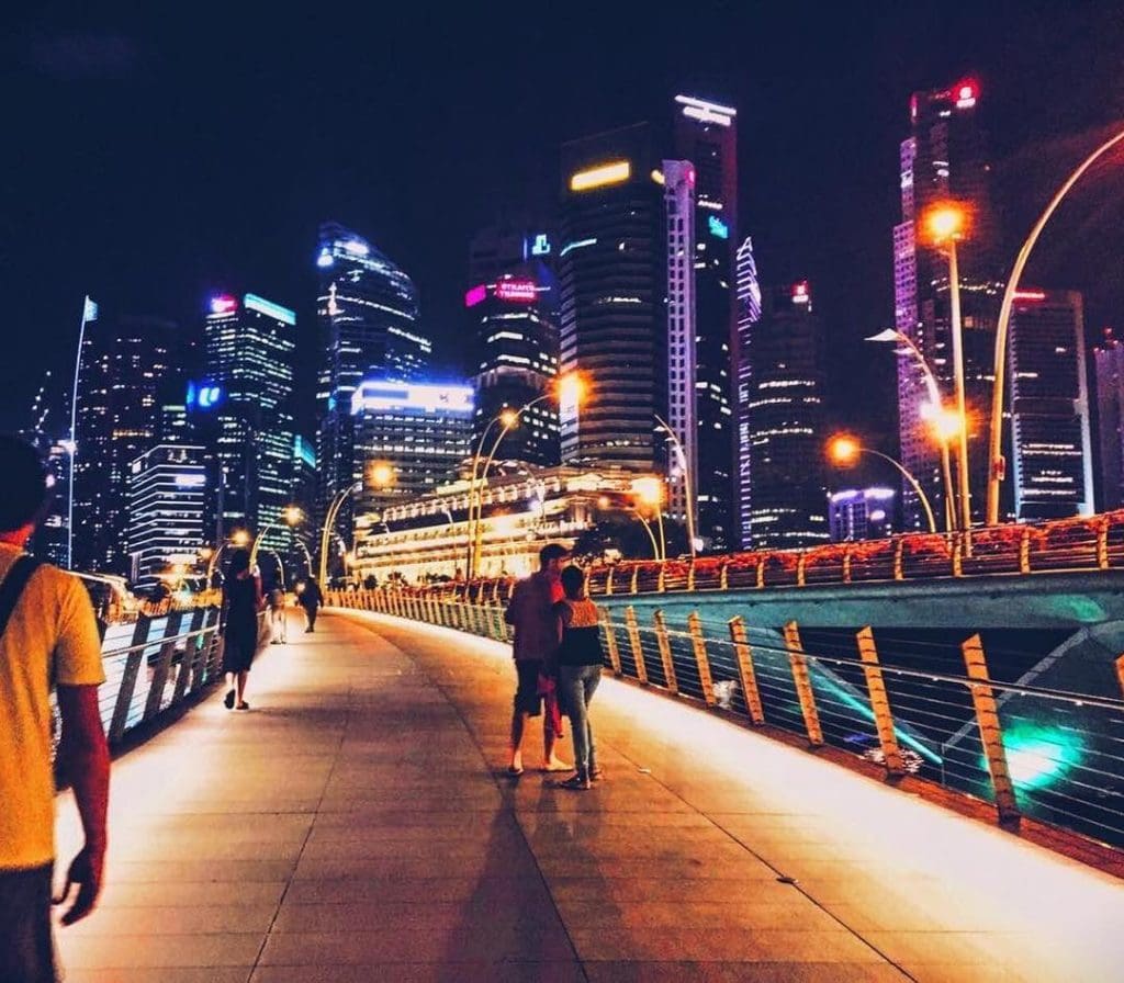 Why Locals Cringe at These 40 Tourist Habits in Singapore 9 Singapore travel tips, things to know before visiting Singapore, facts about Singapore