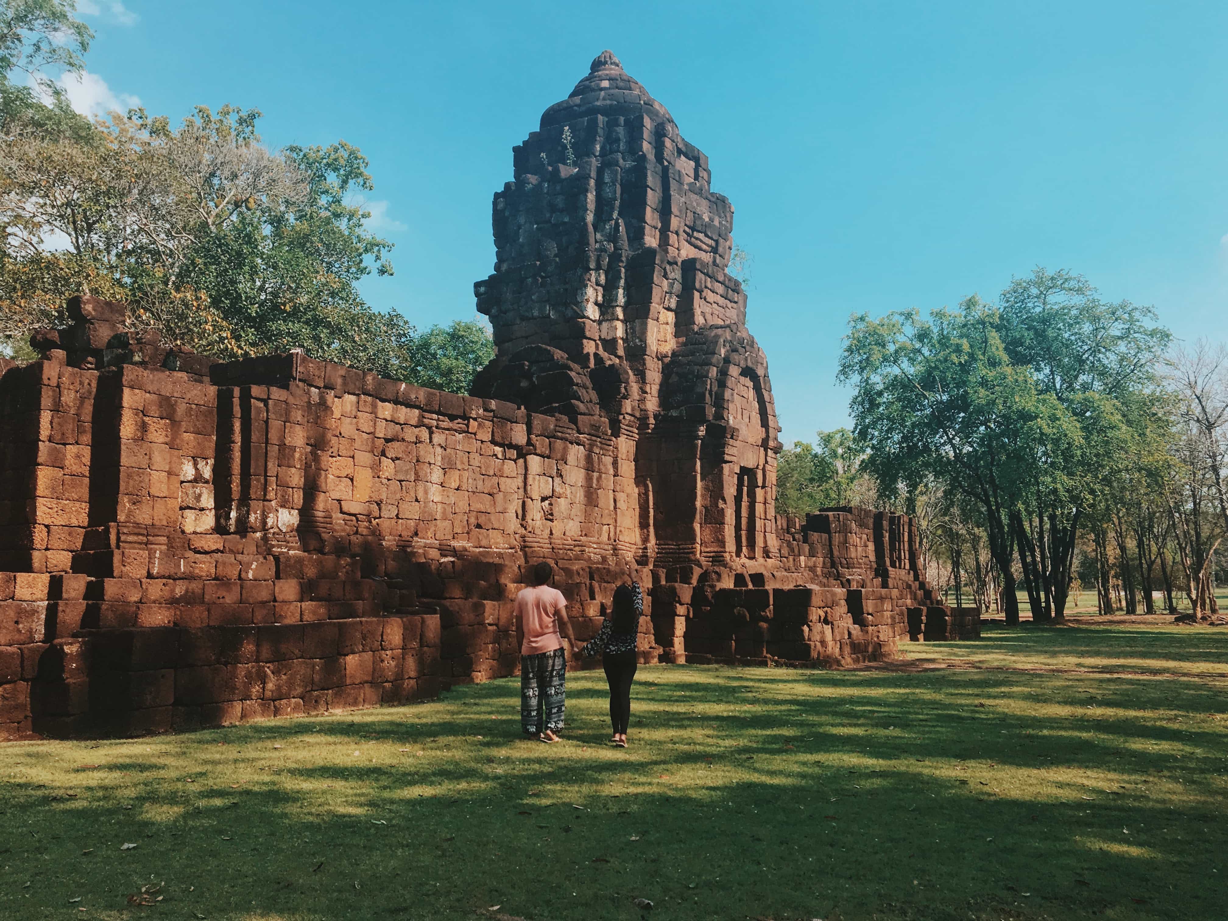 How to get from Bangkok to Kanchanaburi By Train, Bus And Van 6 things to do in kanchanaburi, bangkok to kanchanaburi, bus bangkok to kanchanaburi, bangkok to kanchanaburi bus, bangkok to kanchanaburi train, bangkok to kanchanaburi minivan, distance bangkok to kanchanaburi