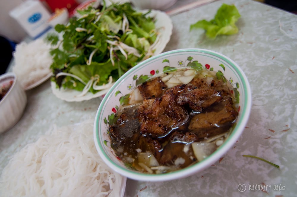 40 Vietnam Travel Secrets Every First-Timer Needs to Know Before They Go 8 Things to do in Hanoi, Places to visit in Hanoi, Food to try in Hanoi, Bun Cha