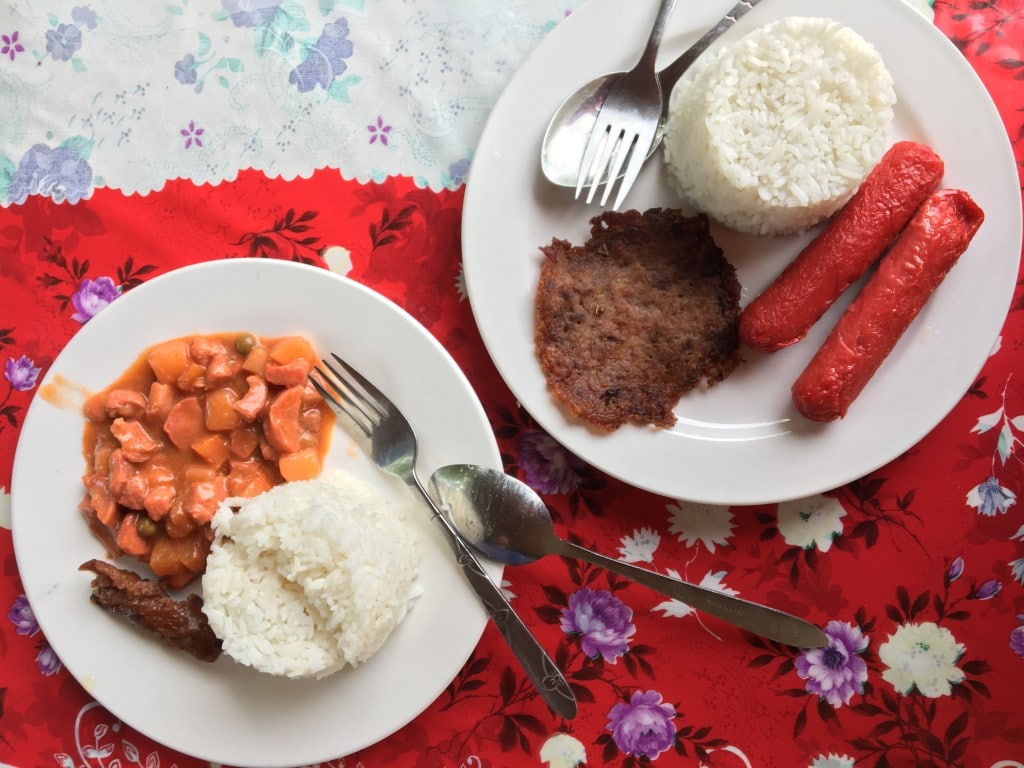 12 Awesome Things to Do In Malapascua Cebu 22 Where to eat in Malapascua Island, malapascua island itinerary, malapascua to kalanggaman, malapascua island accommodation, malapascua nightlife, activities to do in malapascua island, how to get to malapascua island, daanbantayan to malapascua, kalanggaman island, things to do in Malapascua