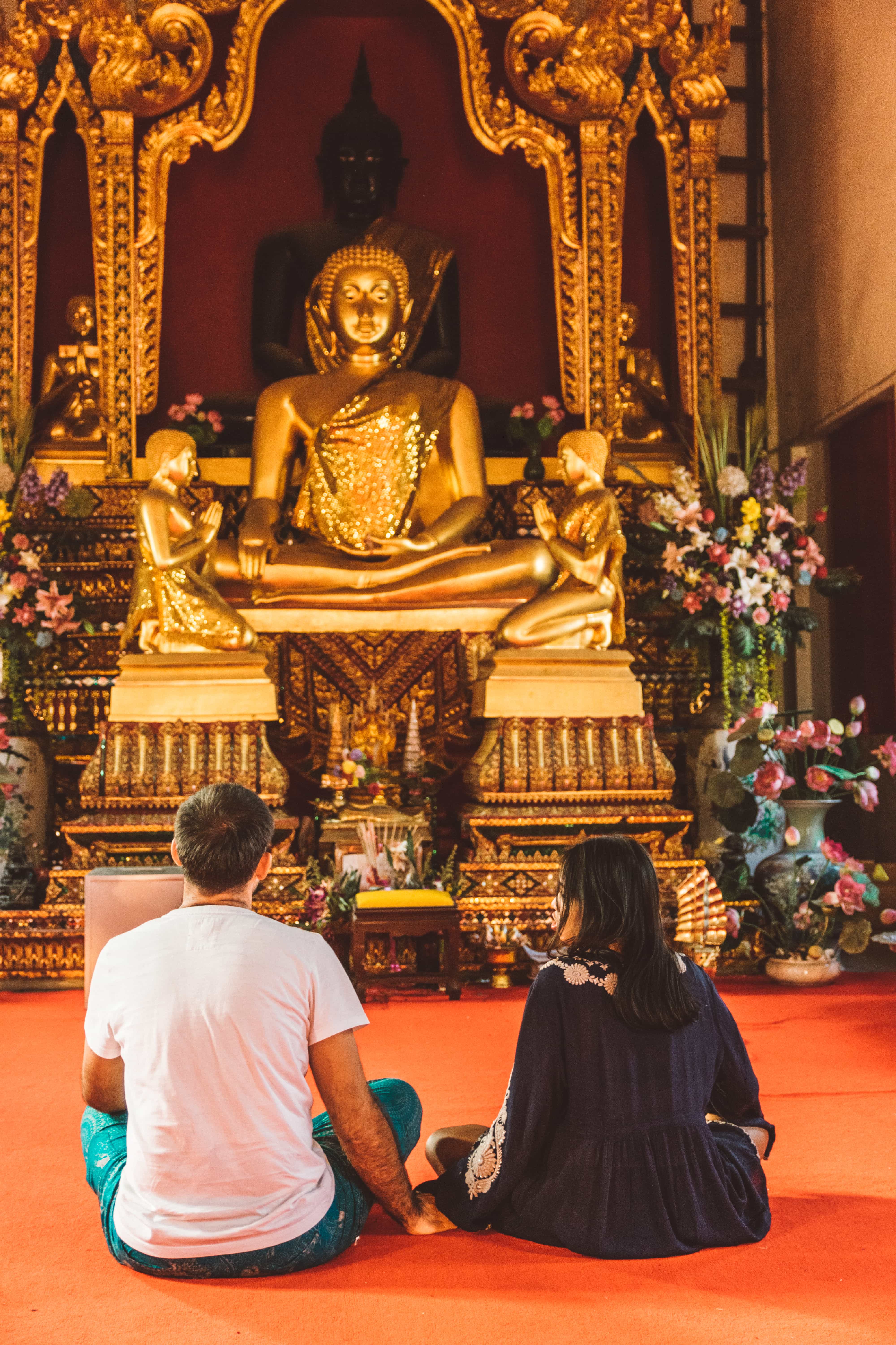 What No One Tells You Before Your First Trip to Thailand: 60 Thailand Travel Tips Every First-Timer Wishes They Knew Before Landing 10 How to get Khao San Road from the airport, How to get Khao San Road, Khao San Road night market, Where to stay in Khao San Road, where to sleep in Khao San Road, what to do in Khao San Road, What to eat in Khao San Road, Unicorn Cafe
