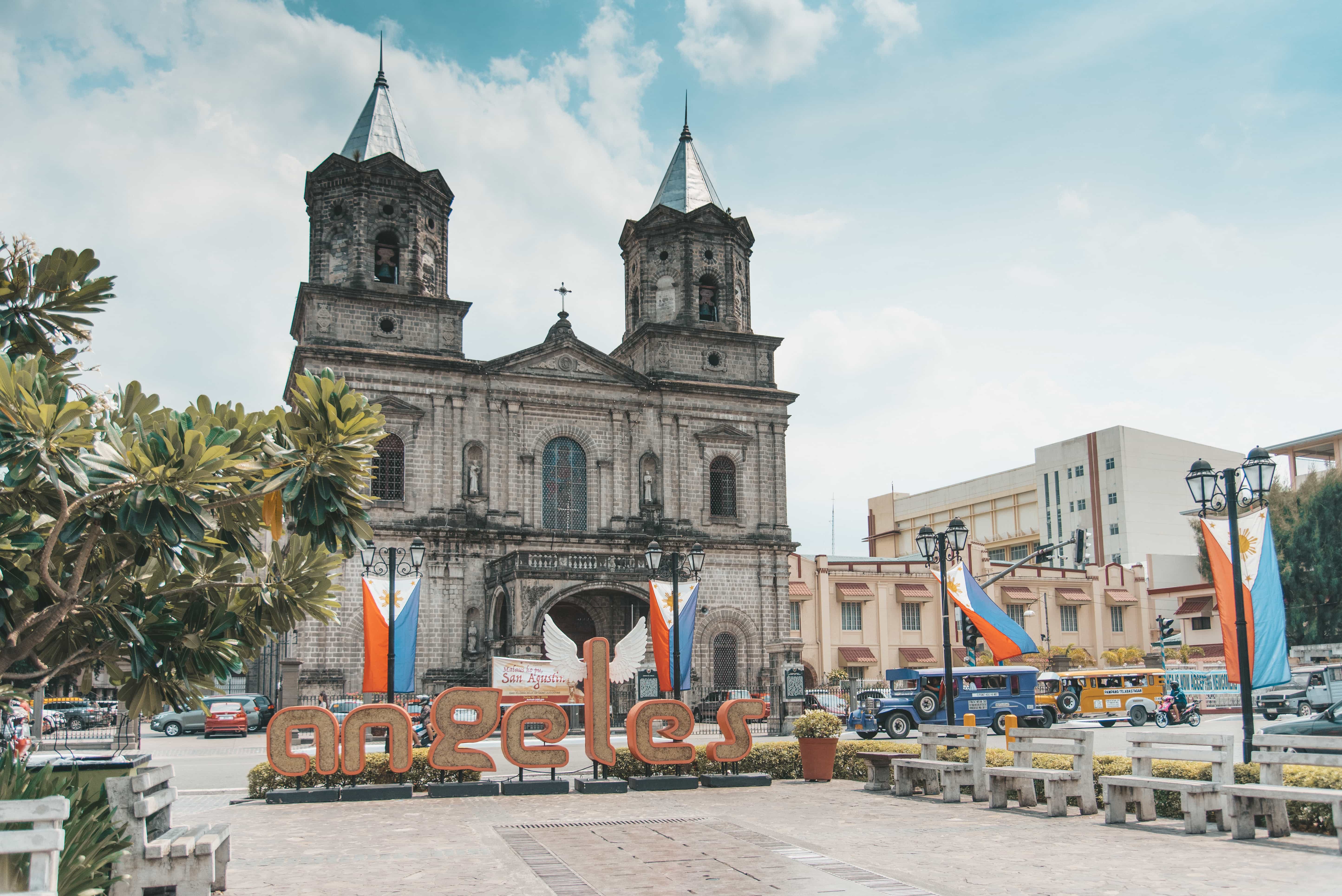 things to do in Angeles city, where to eat in Angeles city, how to get to angesles city, Holy Rosary Parish Church, zoocobia fun zoo, fontana water park, puning hot spring, resorts in angeles city, festivals in Angeles city, where to sleep in Angeles city