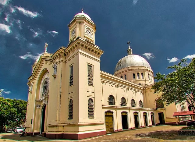A Perfect 2 Days Bacolod Itinerary 12 things to do in bacolod, bacolod tourist spots, hotels in bacolod city, best time to visit Bacolod city