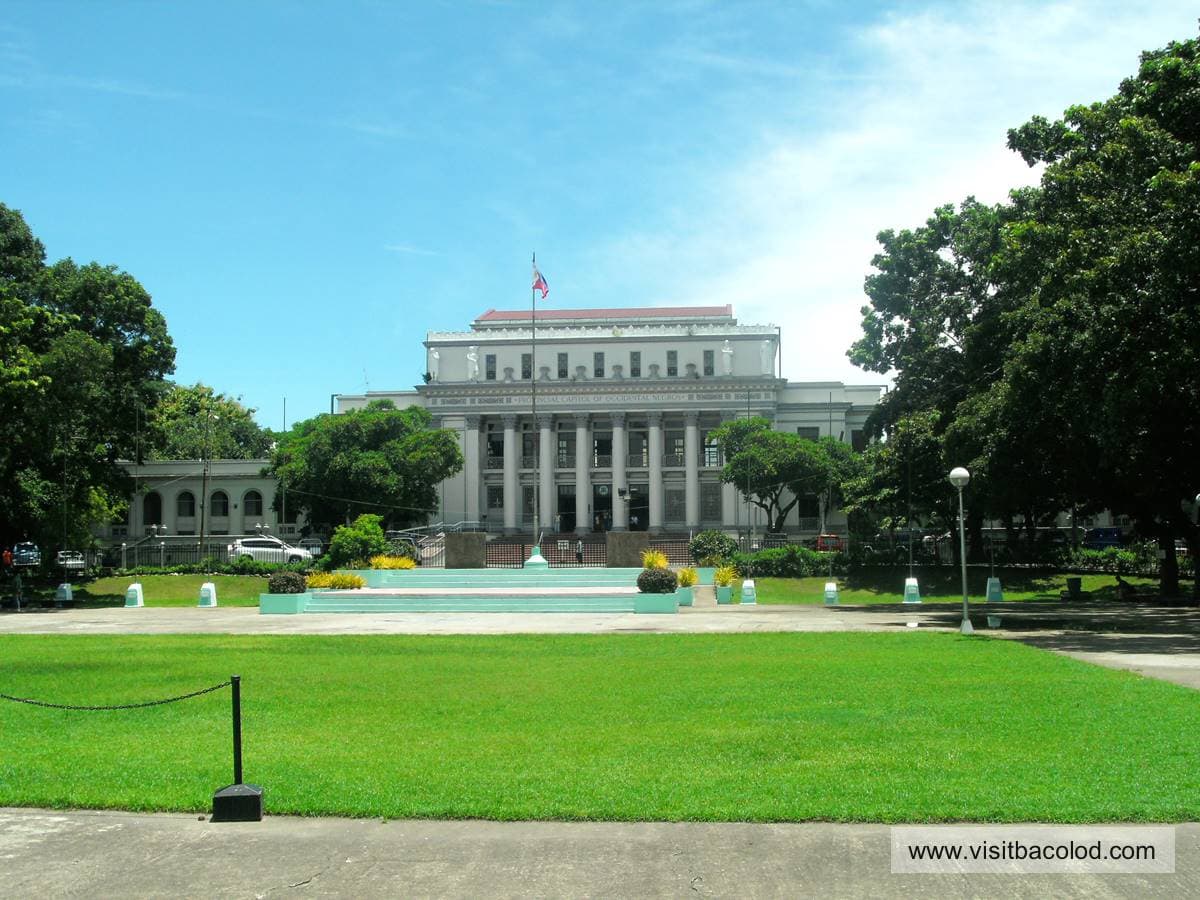 25 Best Things To Do in Bacolod And Bacolod Tourist Spots 3 Provincial Capitol Grounds, Bacolod tourist spots, things to do in Bacolod