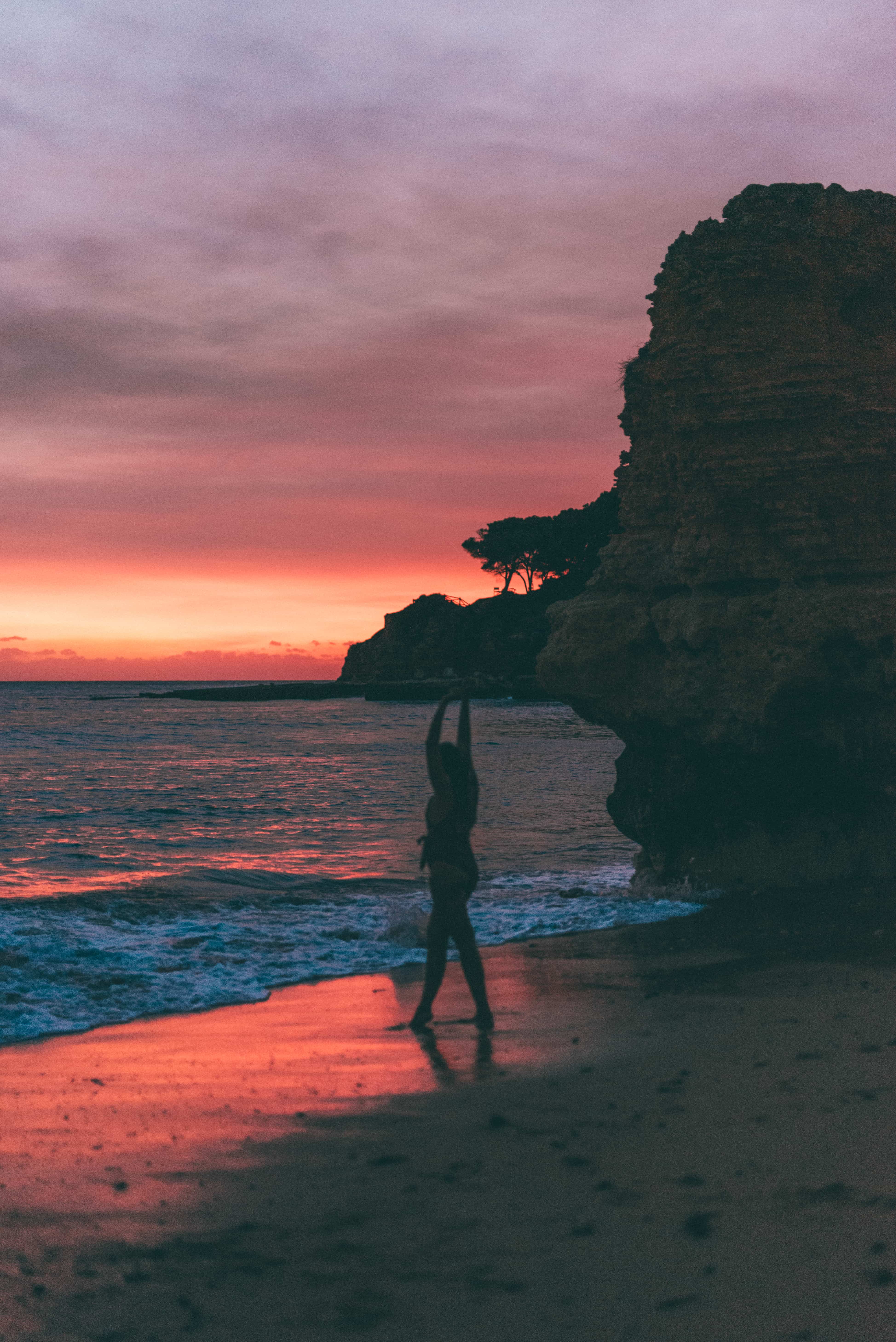 How To Get From Faro Airport To Albufeira Best Way 9 lisbon to albufeira, train from lisbon to albufeira, lisbon to albufeira bus, How to get to Albufeira from Lisbon, beaches in Albufeira, where to stay in Albufeira, best time to viit Albufeira, where to eat in Albufeira, how to get to Albufeira from Faro airport, Olhos de Agua
