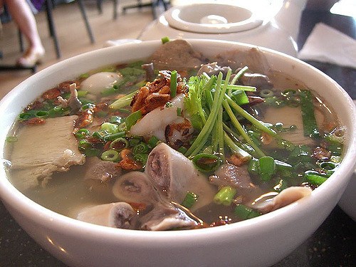 13 Countries Foodies Should Avoid (The Culinary Letdowns You Won’t Forget) 11 Khmer Noodles in Cambodia