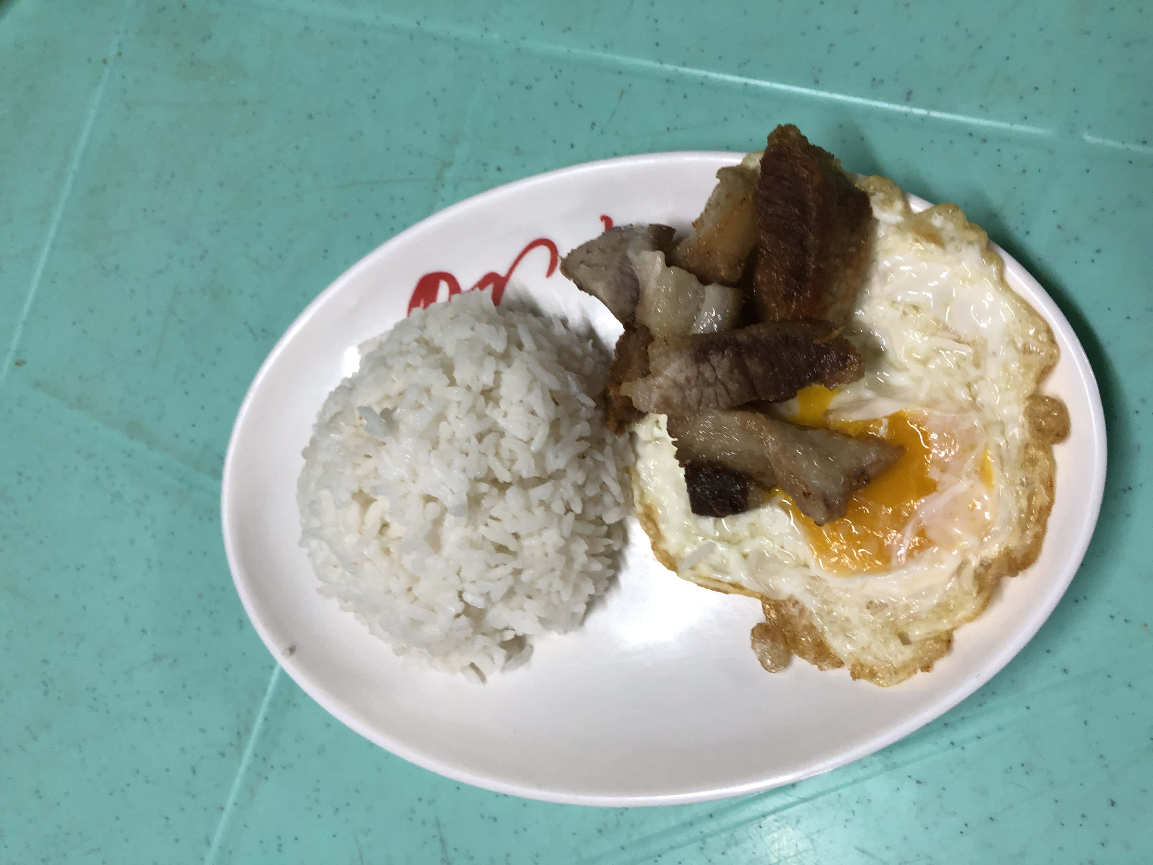 things to do in Laoag, Bagnet, things to do in Pagudpud, food to try in Pagudpud, where to eat in Pagudpud, local carinderia in Pagudpud