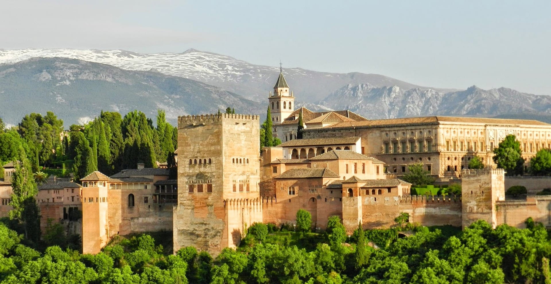 40 Surprising Facts About Spain That Will Change How You See the Country 2 40 Quick Facts About Spain That You Didn't Know, 10 Unbelievable Experiences In Spain That You Can't-Miss, Alhambra Granada, Instagrammable places in Spain