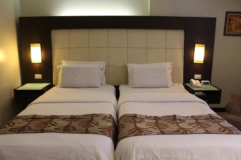 How to get from Cebu to Bacolod Best Way 5 luxury resorts in Bacolod, where to stay in Bacolod, Circle Inn Hotel