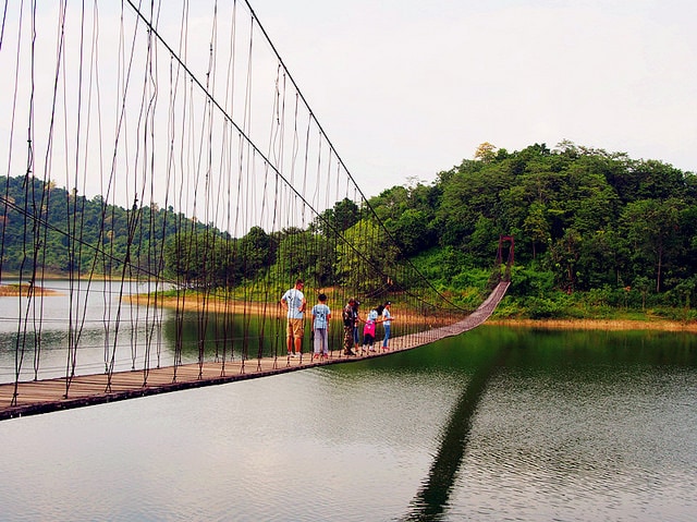 40 Amazing Places to Visit in Thailand 39 15948886591 818df76fd9 z 1