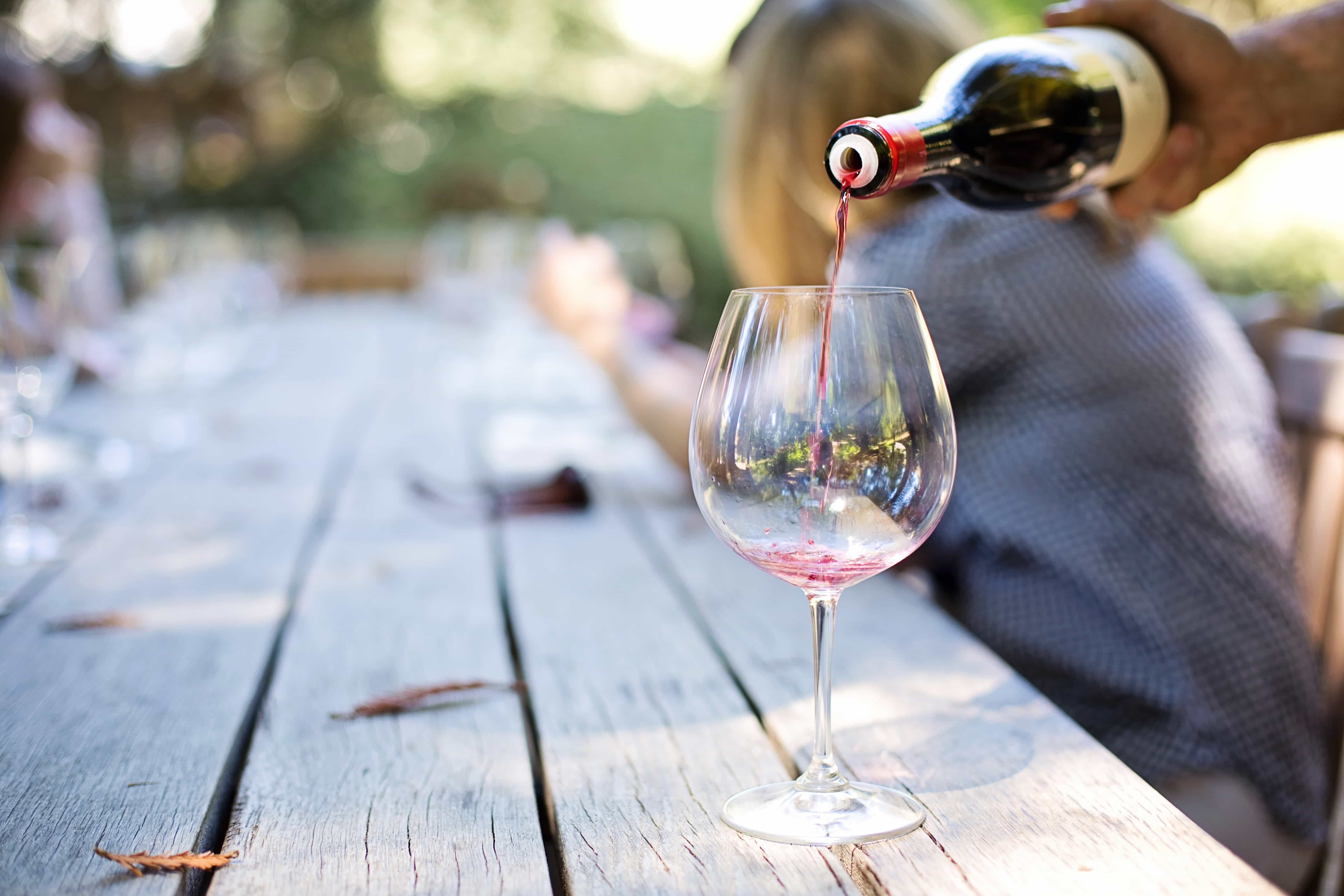 10 Unspoken Rules of Visiting a Middle Eastern Country as a Tourist 4 adult alcohol blur 290316