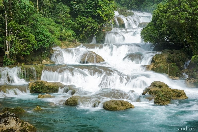 800px Aliwagwag Falls 2018 01
