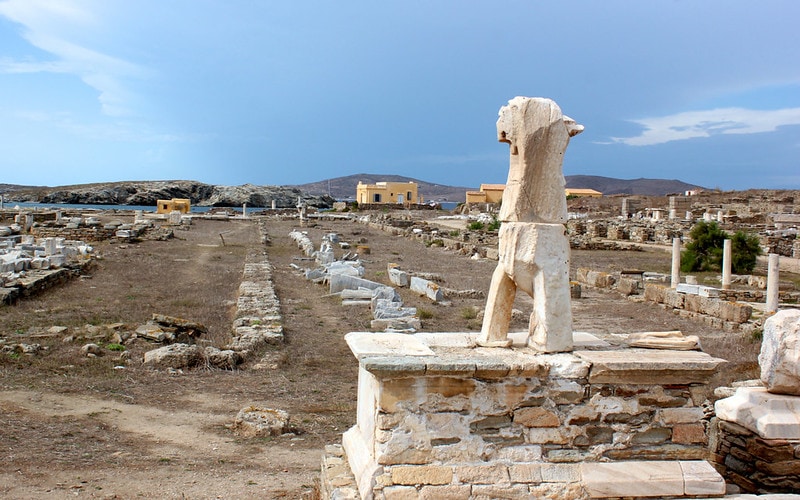 22 Amazing Things to do in Mykonos (Travel Guide) 14 25961448570 9c0c214cfc c