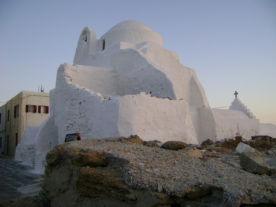 22 Amazing Things to do in Mykonos (Travel Guide) 12 church of panagia paraportiani 2003273 960 720