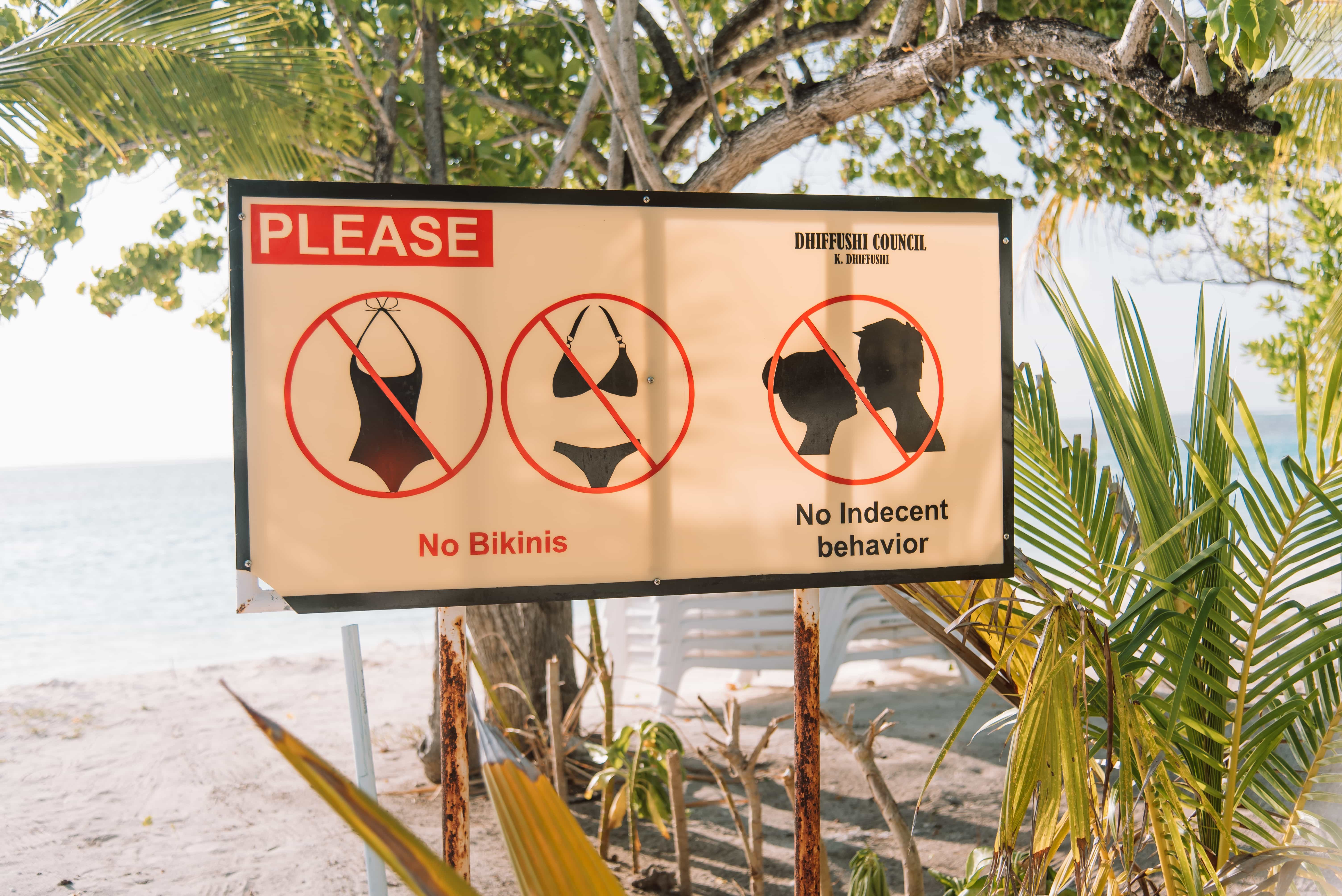 Resort vs Local Island: Which is Better in the Maldives 12 Luxury resorts vs local islands in Maldives, Dhiffushi travel guide, things to do in Dhiffushi, Dhifushi Island