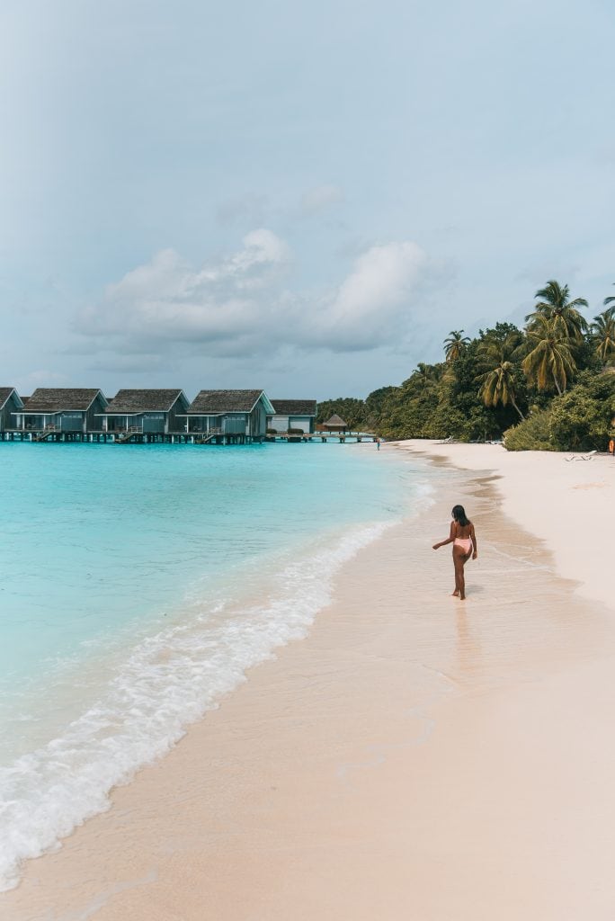 18 Awesome Things to do in Dhiffushi Island (Travel Guide) 20 Day trip to a luxury resort