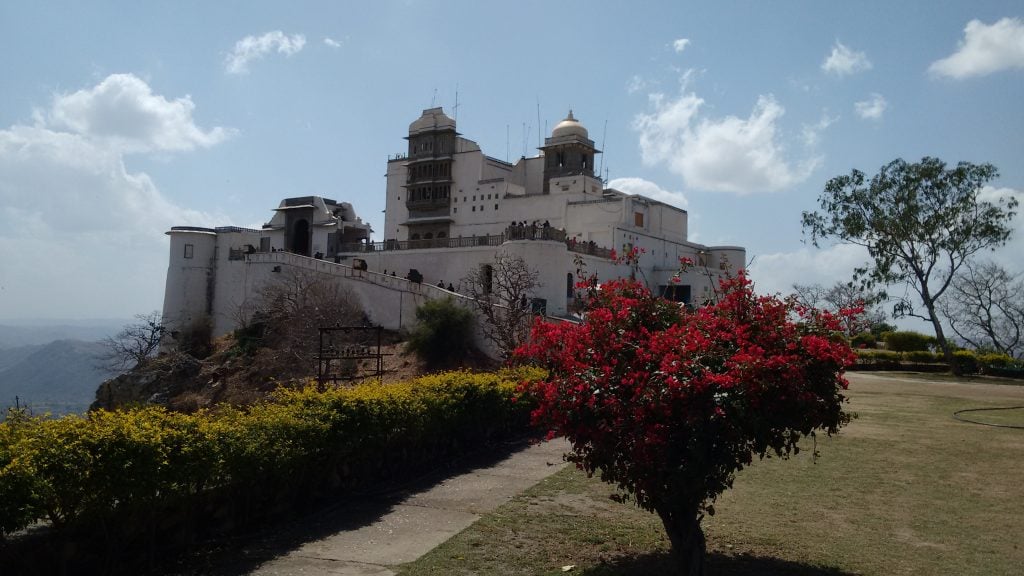 11 Cool Things to do in Udaipur (Travel Guide) 15 Monsoon Palace, Udaipur travel guide, things to do in Udaipur,