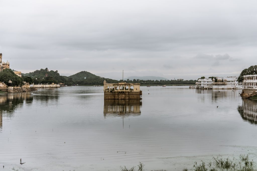 11 Cool Things to do in Udaipur (Travel Guide) 7 Udaipur travel guide, things to do in Udaipur,, Lake Pichola