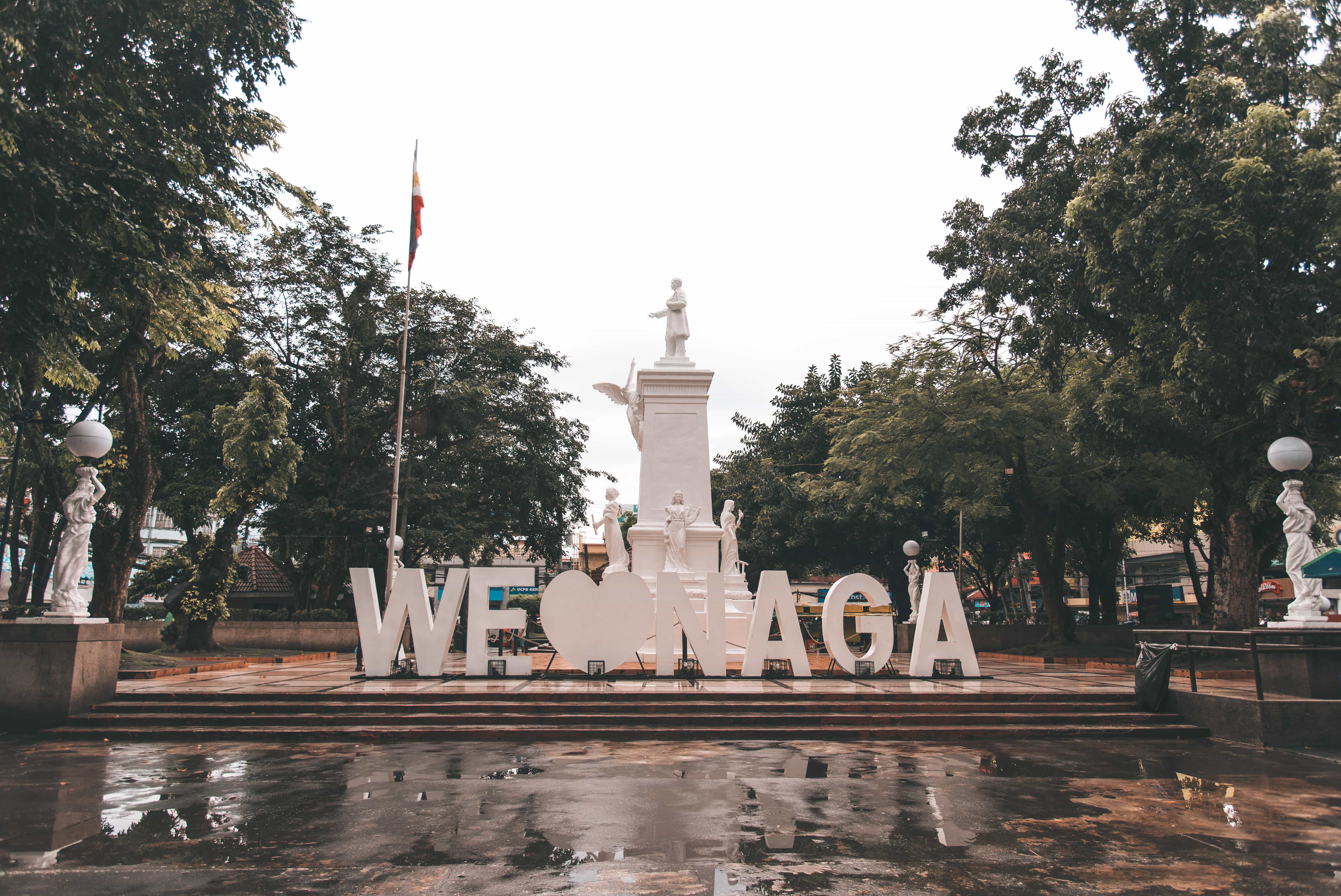 How to get from Manila to Naga Best Way 2 Plaza Rizal in Naga, how to get from Manila to Naga, How to get to Naga, Naga tourist spots,
