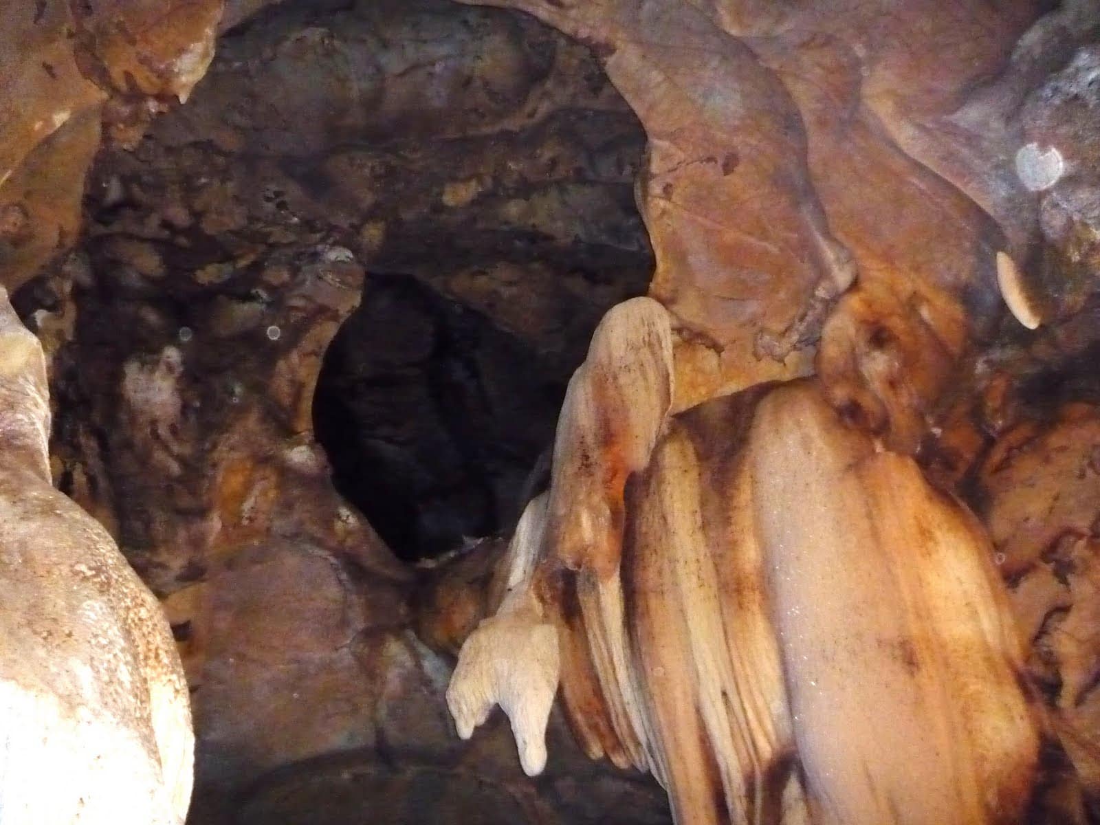 A Perfect 2 Days Caramoan Itinerary 27 Kulapnit Cave