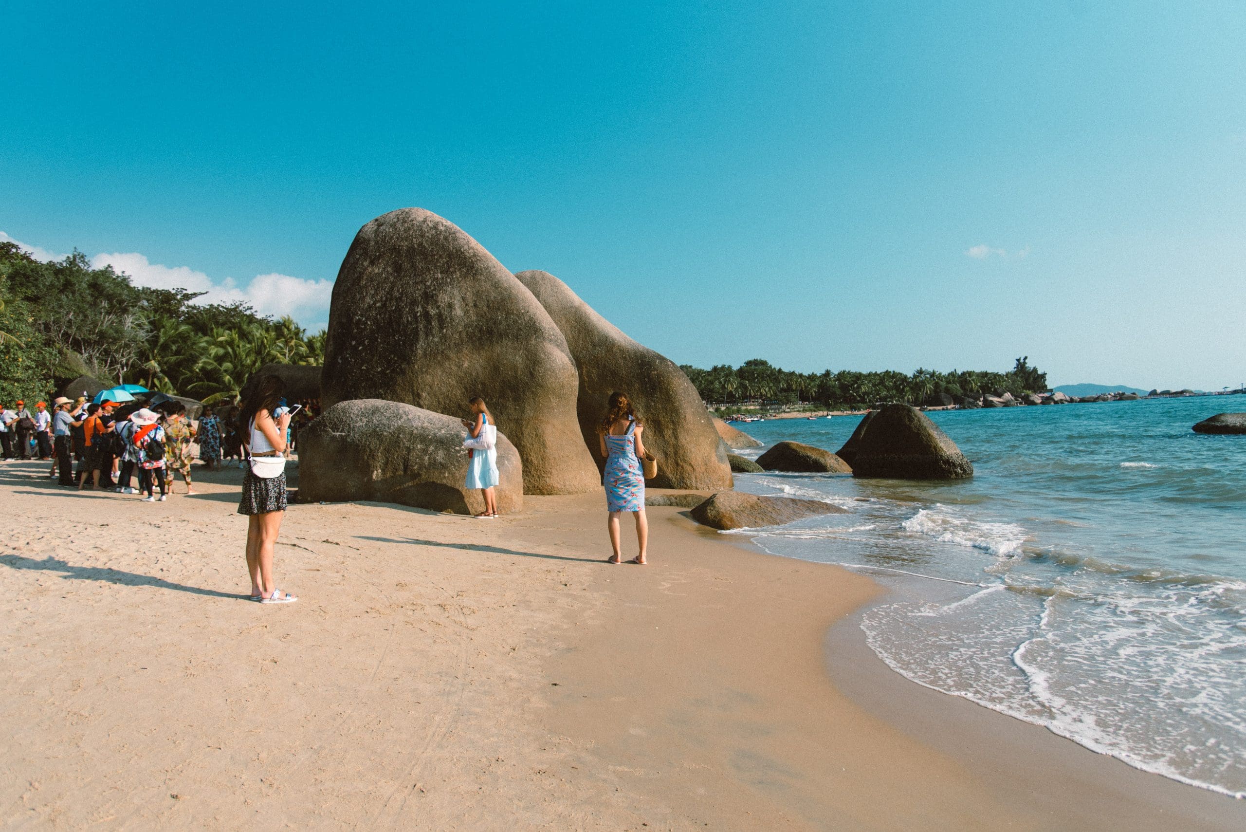 54 Cool Things to do in Sanya (Travel Guide) 10 things to do in Sanya, Sanya travel guide, Tianya-Haijiao Scenic Area