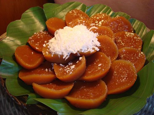 Street Food Philippines - 50 Best Filipino Street Food You Must Try 48 Kutsinta, Filipino street food