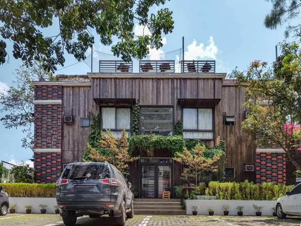 Where To Stay In Tagaytay: 25 Hotels in Tagaytay 27 Cabins by Eco Hotel Tagaytay, tagaytay resorts, tagaytay hotels, hotels in tagaytay, resort in tagaytay, cheap hotels in tagaytay, where to stay in tagaytay