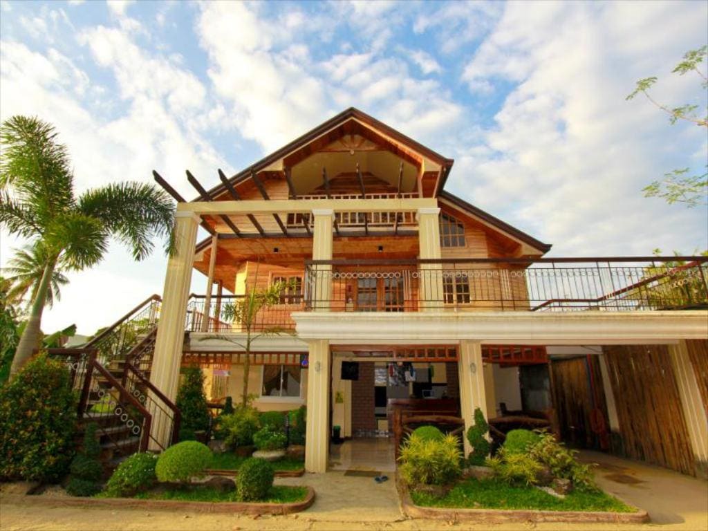 21 Amazing Caramoan Tourist Spots And Things to do in Caramoan 44 The Central Discovery Hotel, hotels in caramoan, resorts in caramoan