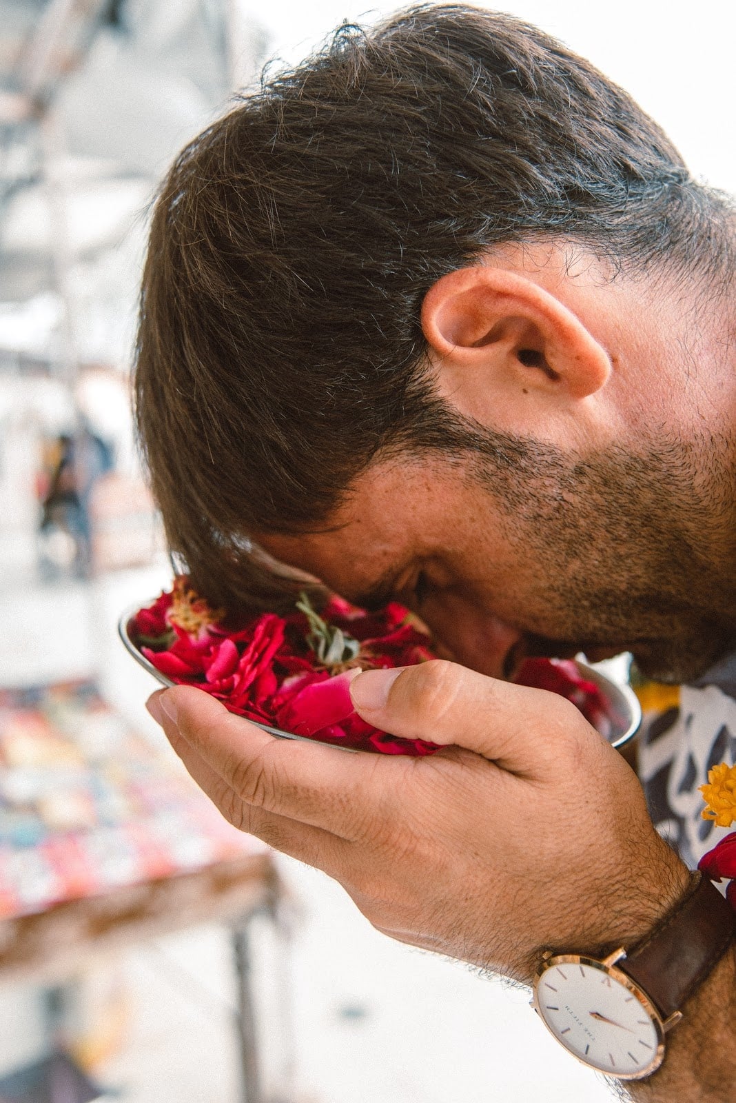 18 Reasons Why You Might Choose Not to Visit India 8 Don’t Do This in India: 23 Things Not to Do in India, 15 Popular Tourist Scams To Avoid In Asia And how To Avoid Them