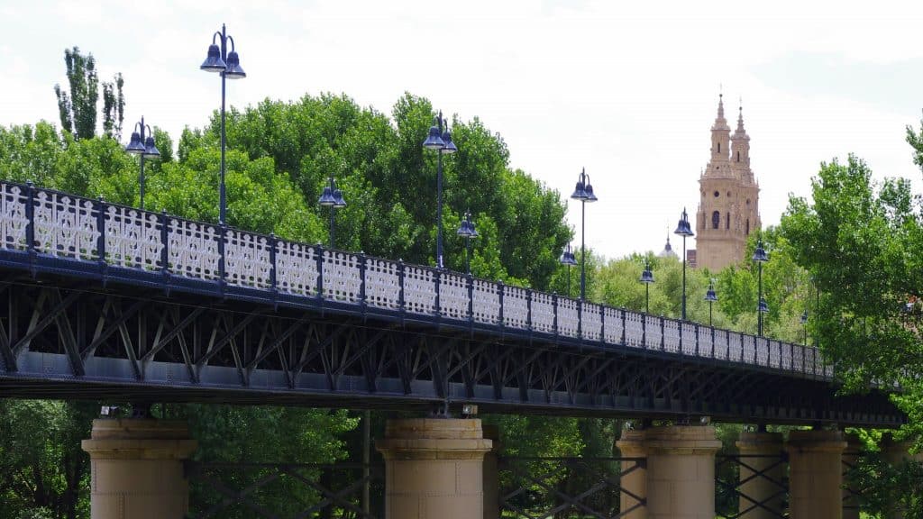 17 Best Things to do in Logroño And Logroño Tourist Spots 12 Iron Bridge Logroño, things to do in Logroño, Logroño tourist spots
