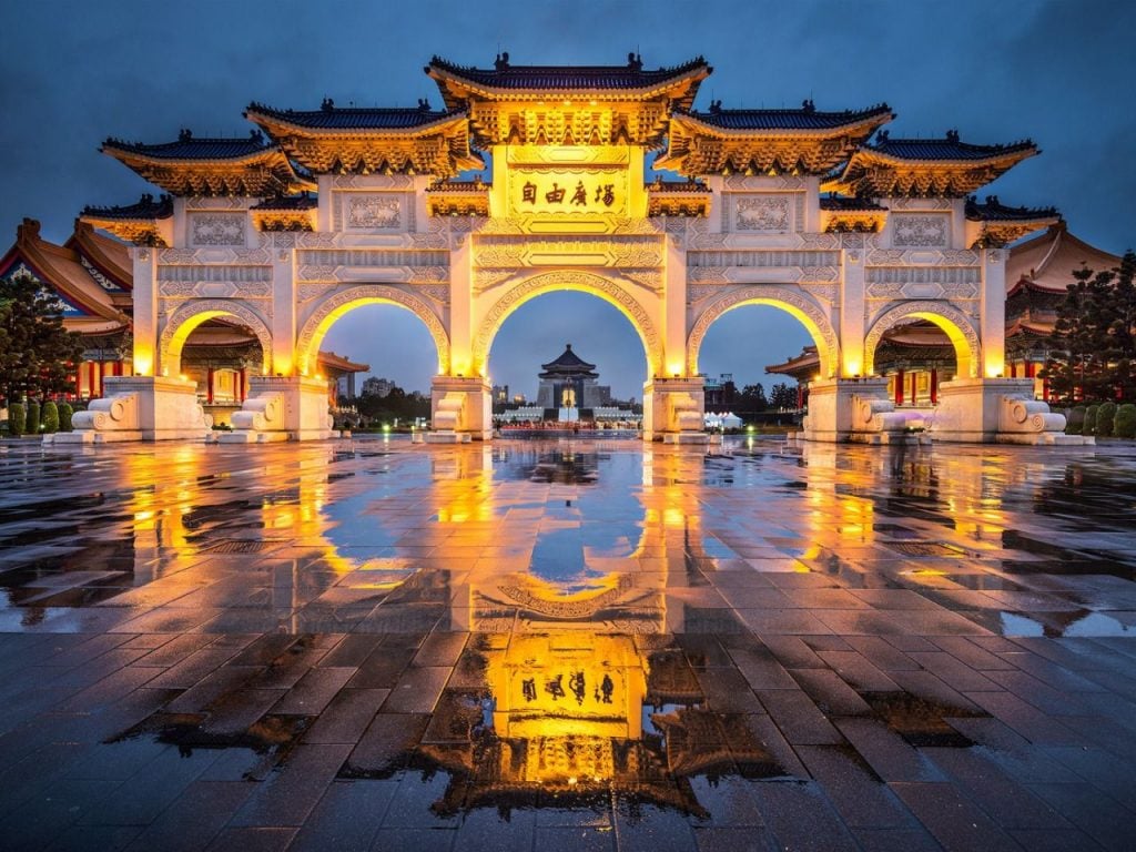 20 Most Instagrammable Places in Taipei And Best Instagram Spots in Taipei 10
Most Instagrammable Places in Taipei, Instagram Spots in Taipei, Liberty Square Arch