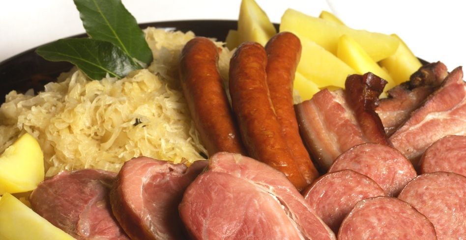 Best Switzerland Food - 30 Best Swiss Dishes And Switzerland Traditional Food To Try 11 Berner Platte,
swiss food, switzerland food, swiss cuisine, swiss dishes, switzerland traditional food