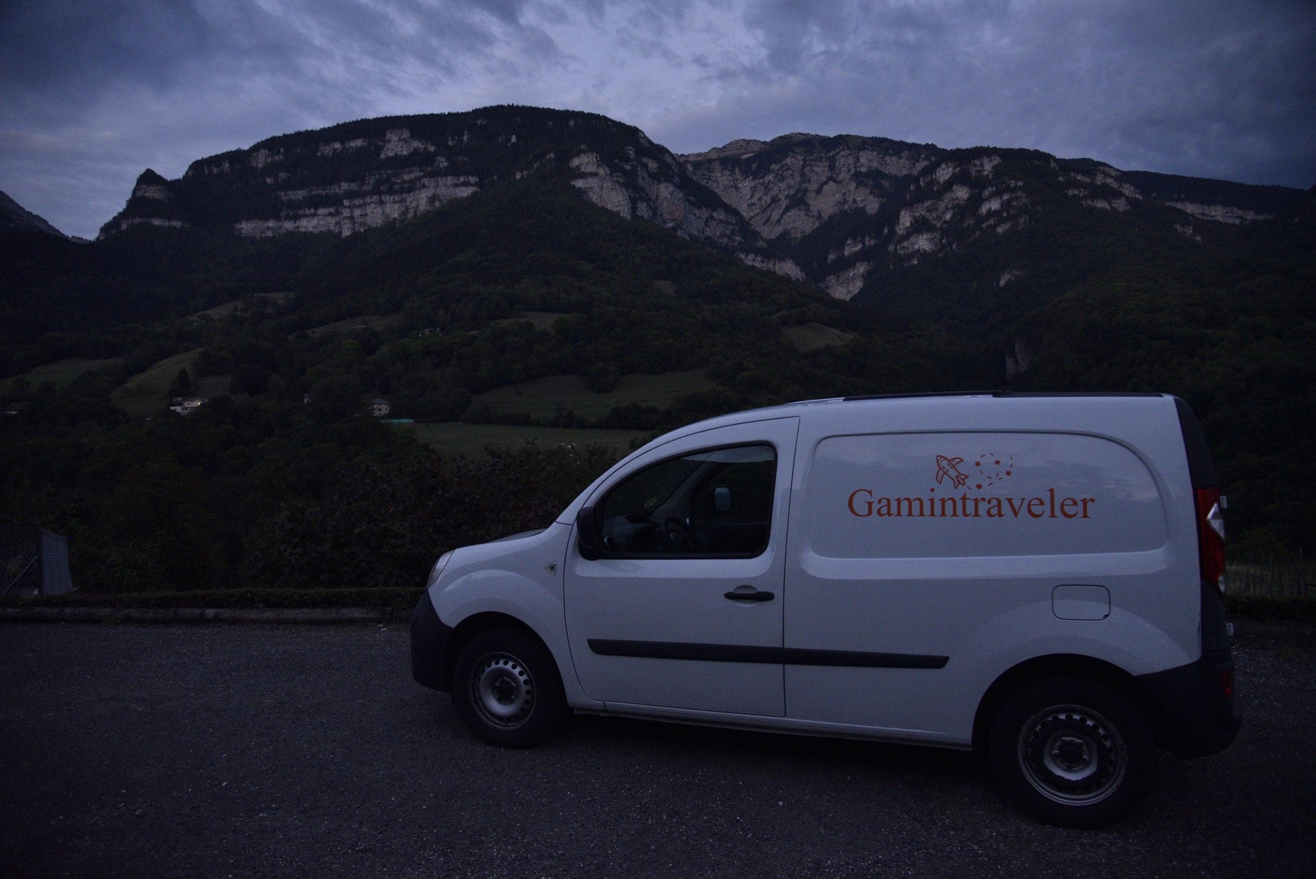 Parking your car in Switzerland, how to park in Switzerland