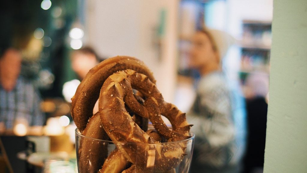 Vegetarian Food in Switzerland: 16 Best Vegetarian Dishes in Switzerland And Vegan Swiss Food 16 vegetarian dishes in Switzerland, swiss vegetarian dishes, vegan Swiss food, pretzels