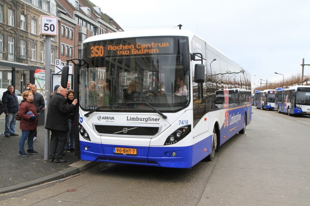 How To Get From Charles de Gaulle Airport To City Center Best Way 4 Public Bus 350 Charles de Gaulle Airport, Navigo Card, paris airport to city, Charles de Gaulle airport to paris, paris Charles de Gaulle airport to paris, Charles de Gaulle airport to city center, Charles de Gaulle Airport to Paris city center - How To Get From Charles de Gaulle Airport To Paris City Center