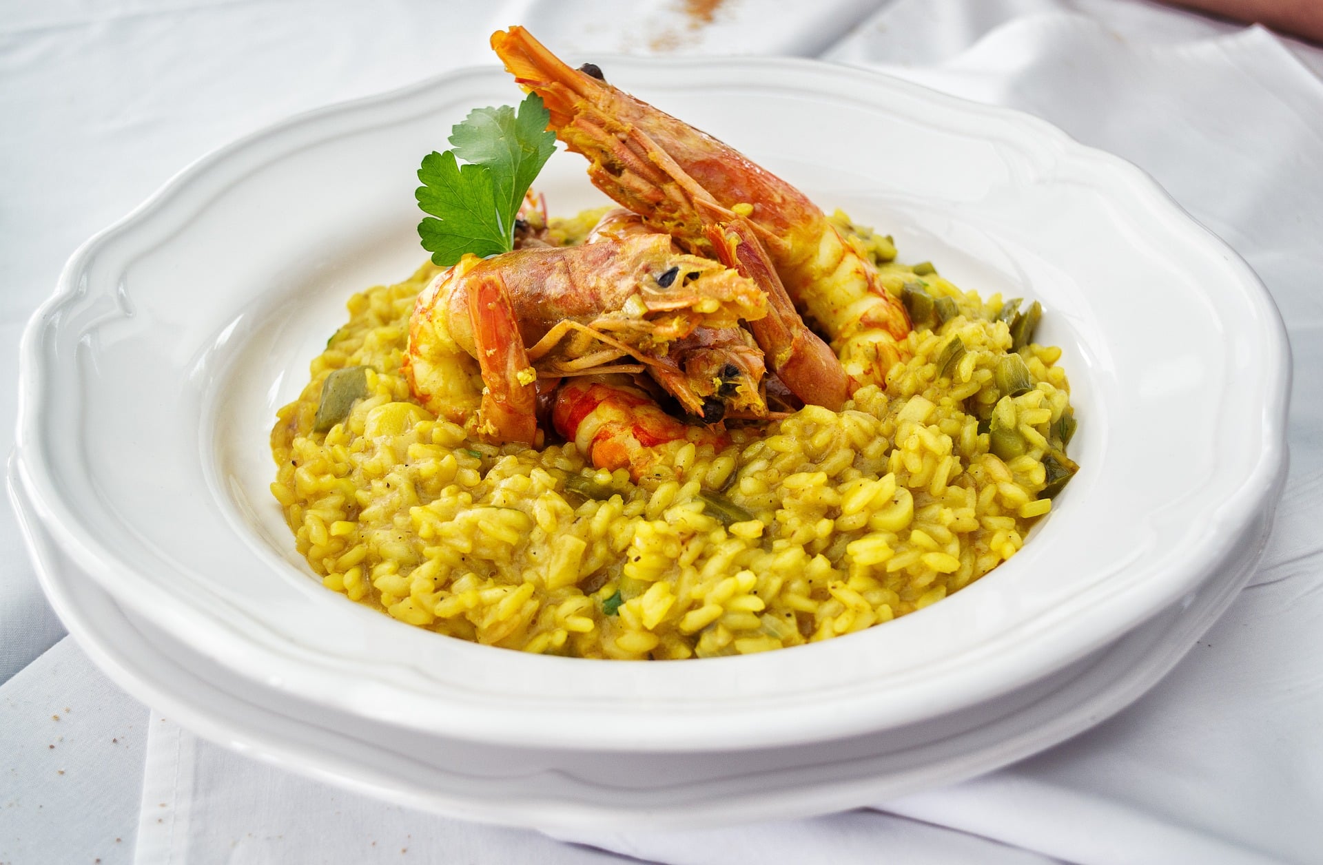 The Real Difference Between Paella and Risotto And Why Technique Changes Everything 3 Paella vs Risotto What is the Difference And Who Wins