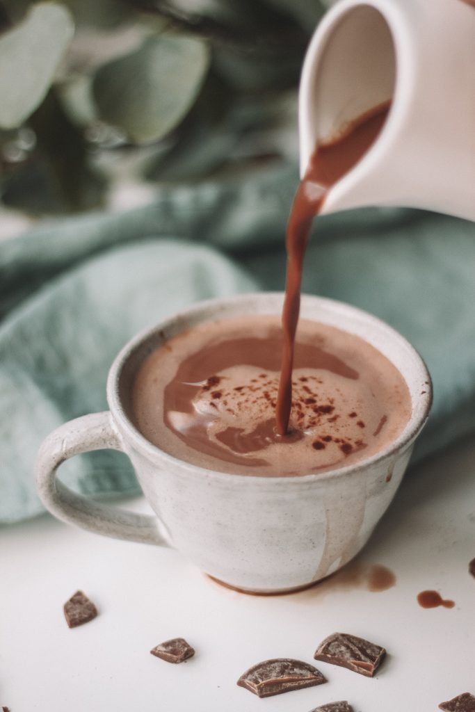 Colombian Drinks: Best 23 Colombian Beverages And Non-Alcoholic Drinks In Colombia 18 Hot Chocolate, Drinks In Switzerland, swiss beverages, swiss drinks, no alcoholic swiss drinks