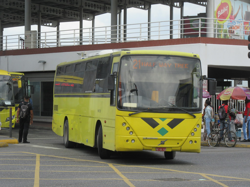 How To Get From Kingston Airport To City Center Best Way 2 Knutsford Express, bus Kingston airport to city, Kingston airport to city center, Kingston airport to city, How To Get From Kingston Airport To City Center