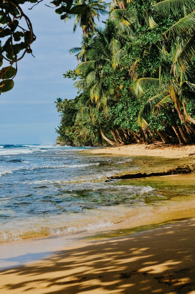 Things I Wish I Knew Before My First Costa Rica Trip: What No One Tells You Before Visiting Costa Rica 20 Costa Rica travel tips, things to know before visiting Costa Rica, facts about Costa Rica