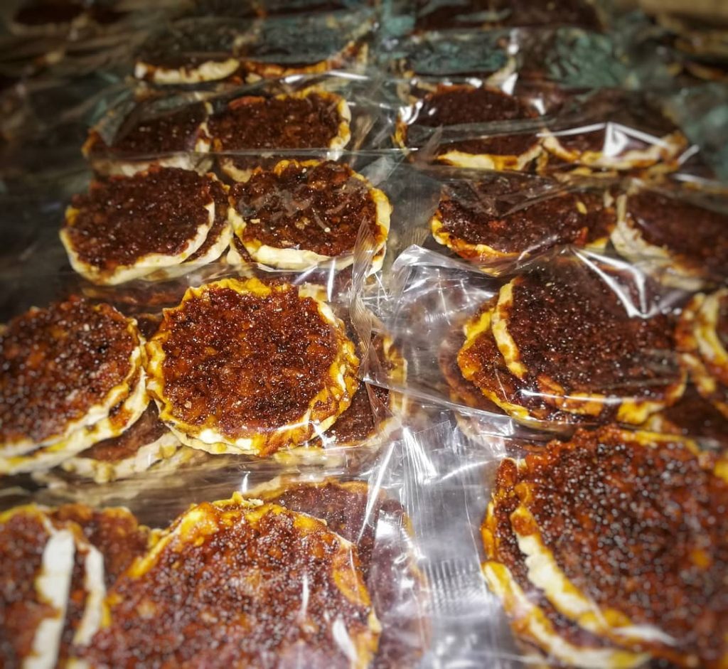 Best Aruban Food: 44 Best Aruban Dishes And Traditional Food In Aruba To Try 33 Costa Rican food, food in Costa rica, costa rican dishes, Costa Rican cuisine, Tártaras Cocadas