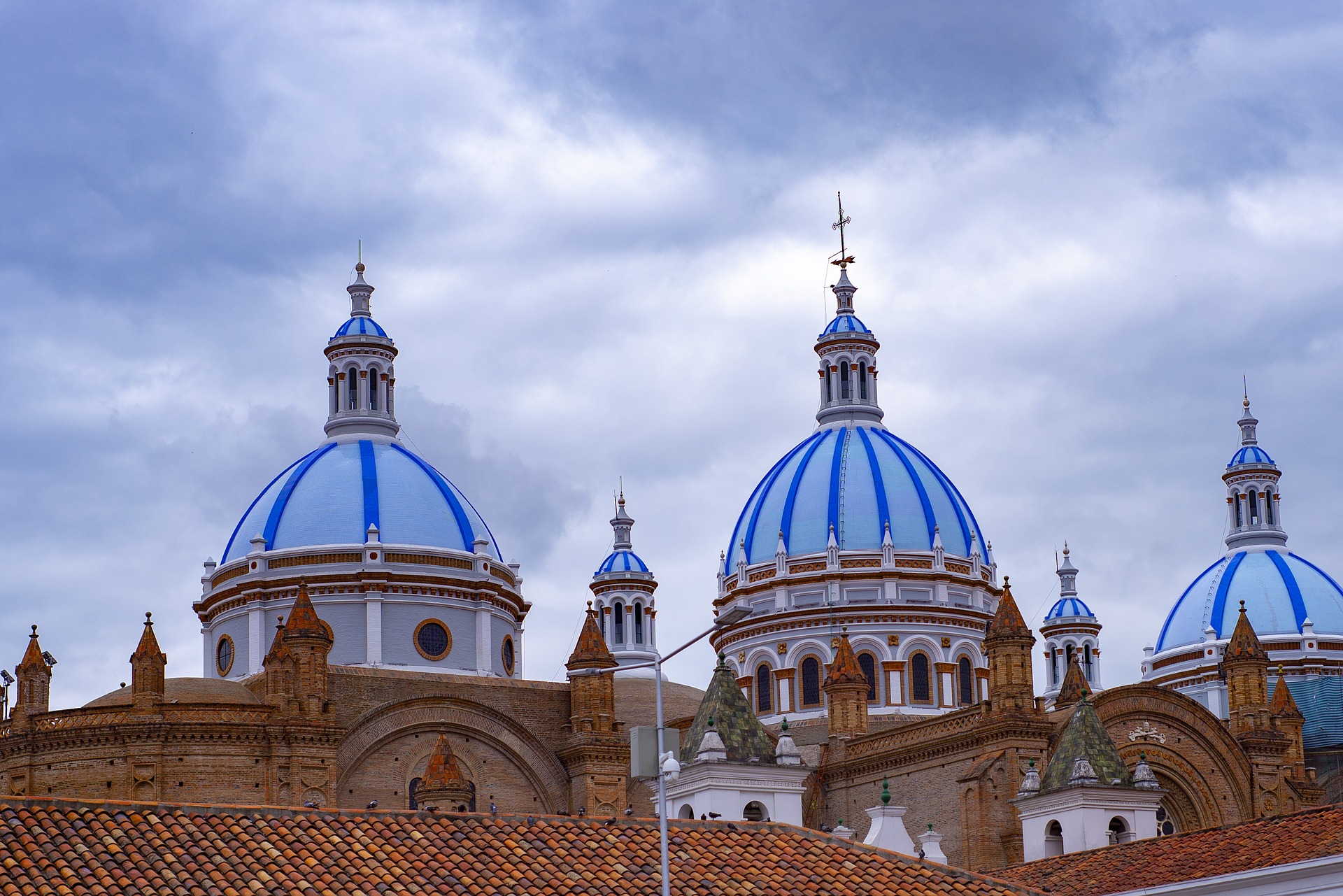 8 Countries Where $1,500/Month Passive Income Qualifies You for Residency 4 Ecuador Travel Tips, things to know before visiting Ecuador, facts about Ecuador, Cuenca