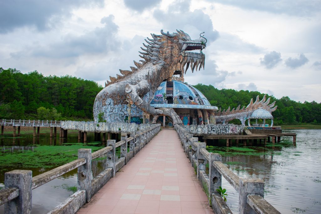 40 Vietnam Travel Secrets Every First-Timer Needs to Know Before They Go 18 Vietnam travel tips, things to know before visiting Vietnam, facts about Vietnam, Hue