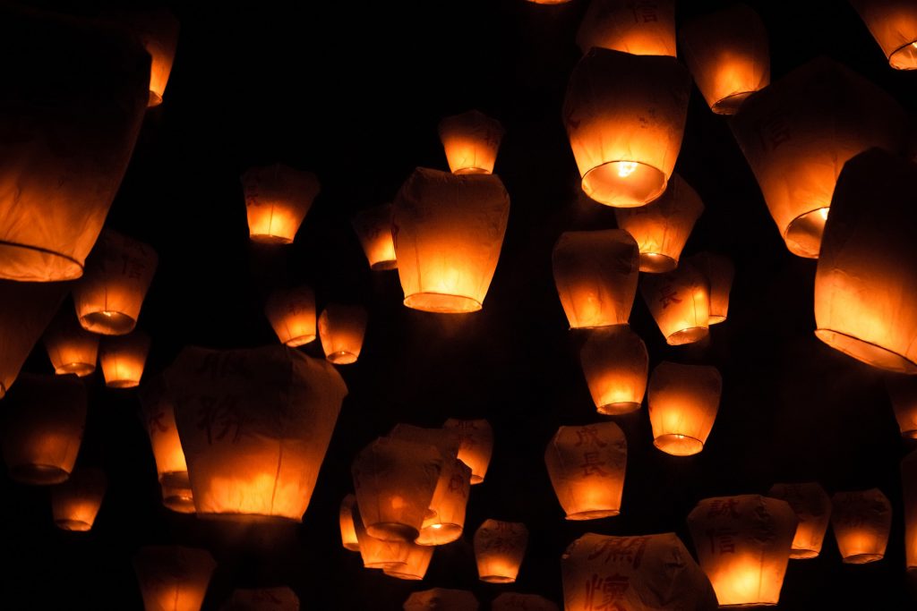What No One Tells You Before Your First Trip to Thailand: 60 Thailand Travel Tips Every First-Timer Wishes They Knew Before Landing 32 Thailand travel tips, things to know before visiting Thailand, facts about Thailand, Yi Peng, the lantern festiva