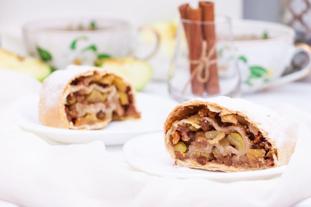 Switzerland Traditional Desserts, Swiss dessert, Desserts In Switzerland, Apple Strudel (Apfelstrudel)