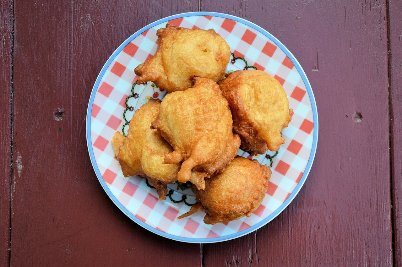 Best Bahamian Food - 40 Best Bahamian Dishes And Traditional Food In Bahamas To Try 5 Conch fritters, food in Bahamas, Bahamian food, traditional food in Bahamas, Bahamian dishes, Bahamian cuisine