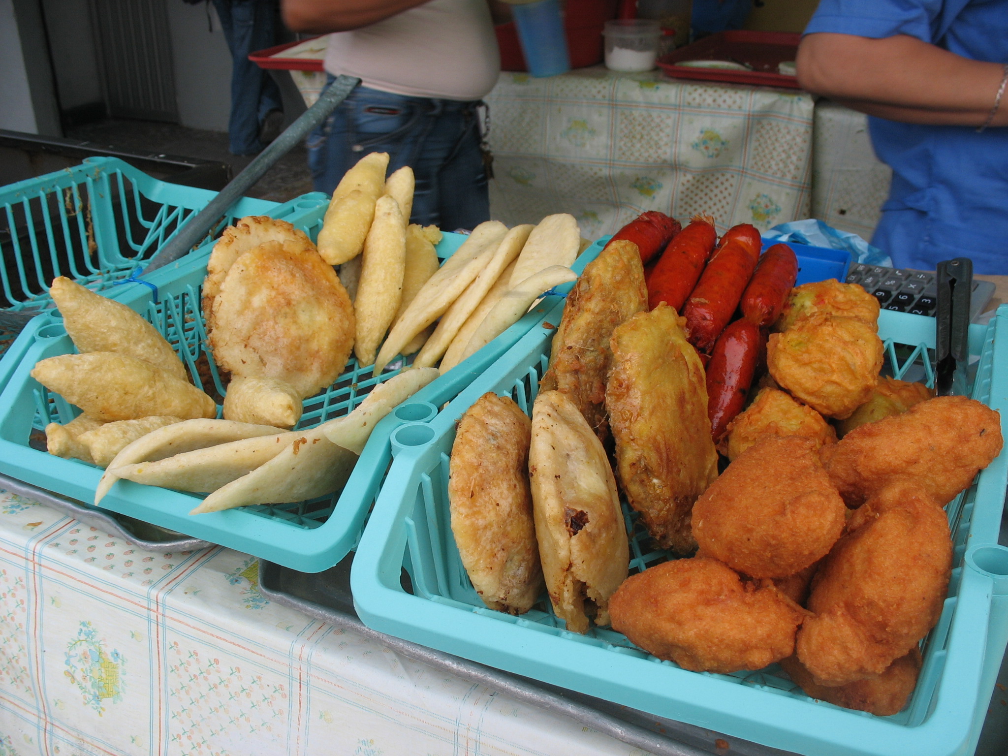 Best Colombian Food: 55 Best Colombian Dishes And Traditional Food In Colombia To Try 17 Fritanga