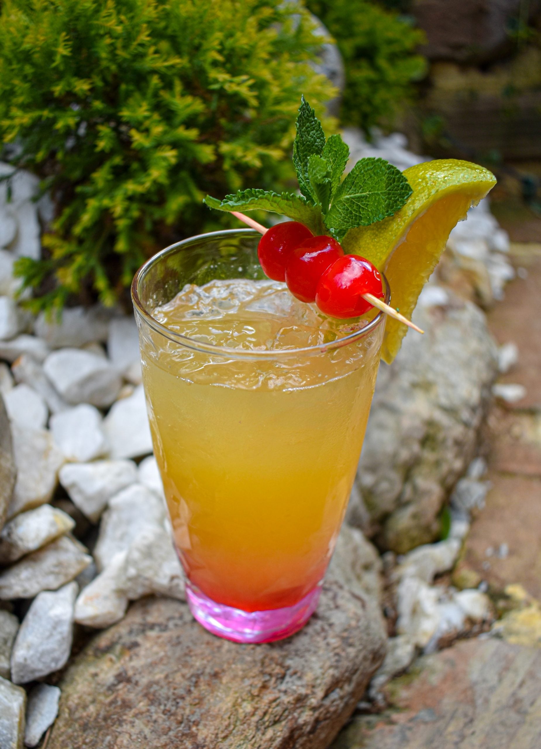 Best Bahamian Food - 40 Best Bahamian Dishes And Traditional Food In Bahamas To Try 38 The Goombay Smash