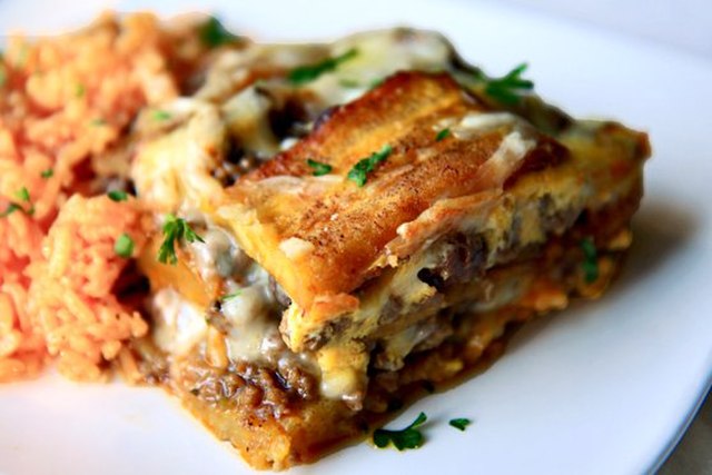 Best Dominican Republic Food: 50 Best Dominican Republic Dishes And Traditional Food in Dominican Republic To Try 21 Pastelón