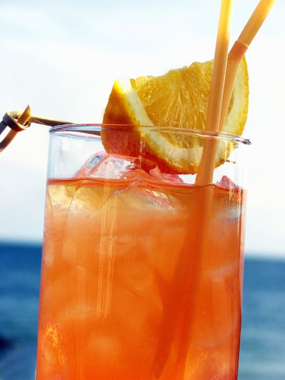 Best Bahamian Food - 40 Best Bahamian Dishes And Traditional Food In Bahamas To Try 39 food in Bahamas, Bahamian food, traditional food in Bahamas, Bahamian dishes, Bahamian cuisine, Planter's Punch